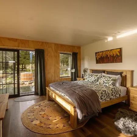 Fiery Peak Eco-Retreat With Wood-Fired Hot Tub Guest House Geraldine Exterior photo