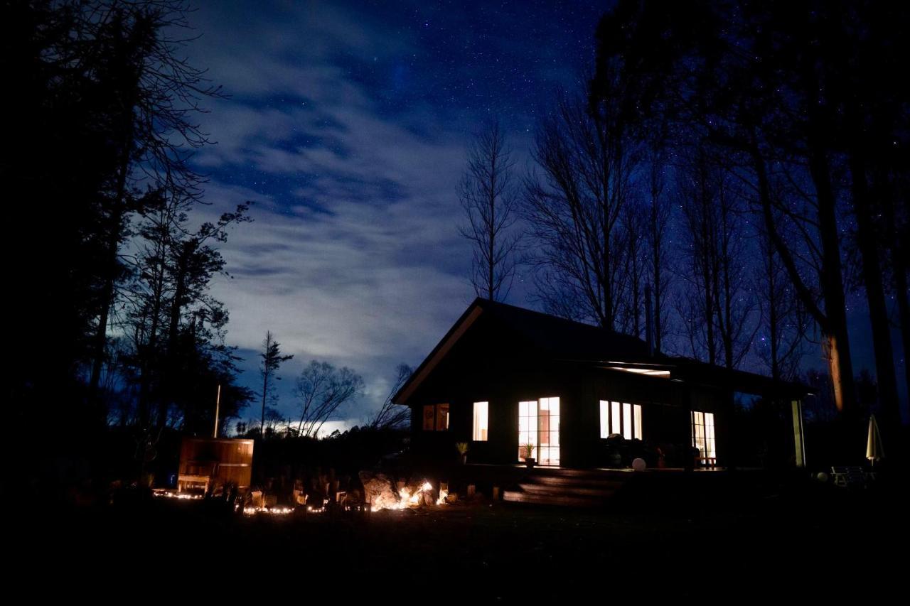 Fiery Peak Eco-retreat With Wood-fired Hot Tub Country house Geraldine